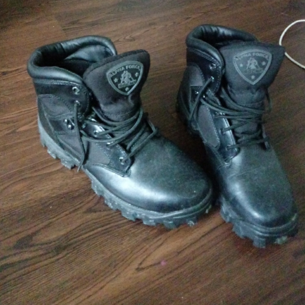Men's work boots